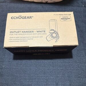 Amazon ECHOGEAR Outlet Hanger for Echo Dot 4th Generation - WHITE New